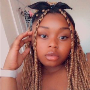 Meet your Posher, Roderica